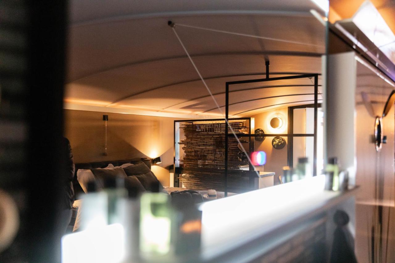 ホテル Wellnessboat De Michiel De Ruyter フローニンゲン エクステリア 写真